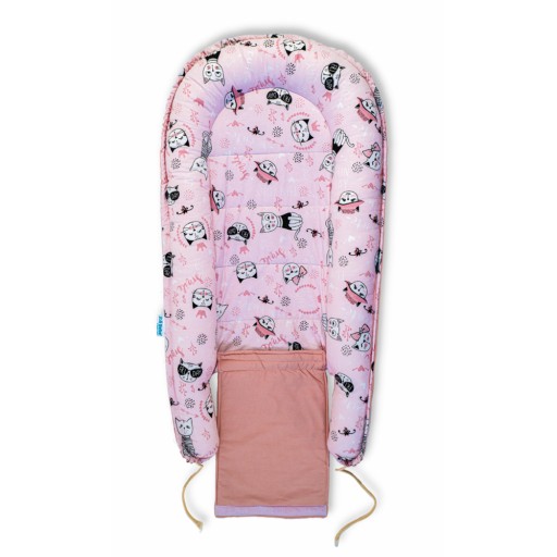 Baby Nest din bumbac, 90x50cm, culoare roz, imprimeu pisici, NST06
