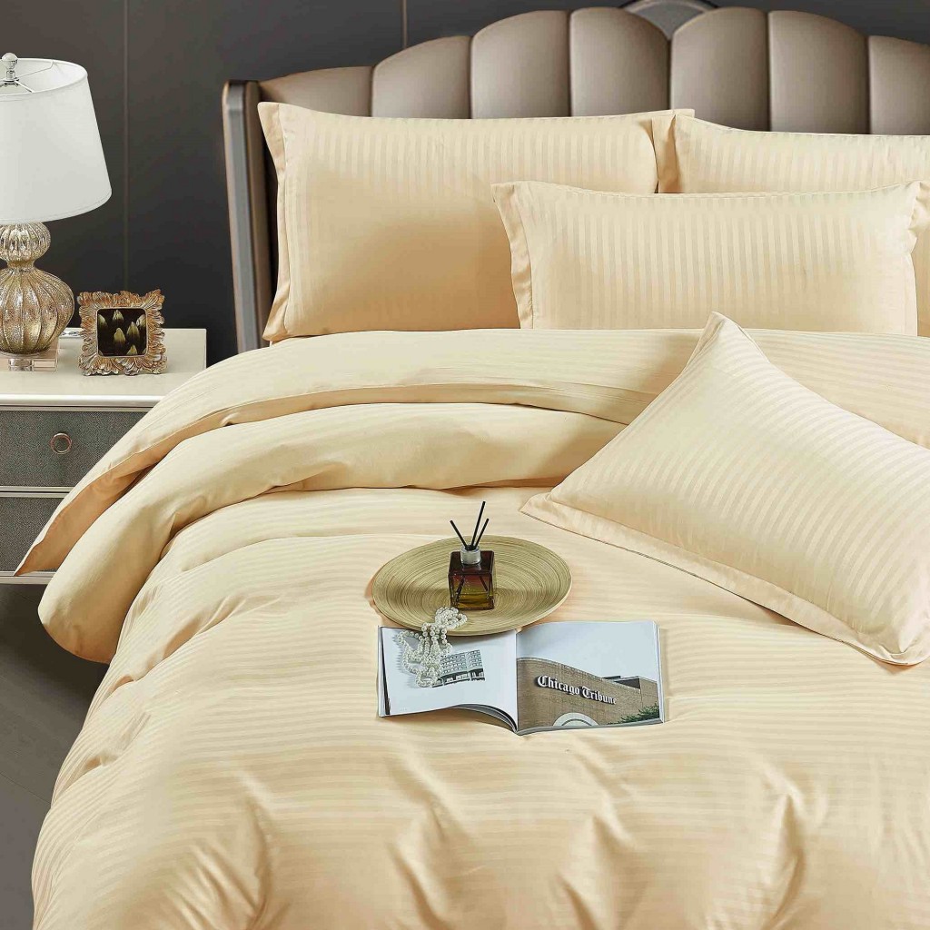 Lenjerie de pat, 2 persoane, damasc, 6 piese, cu elastic, UniDeluxe, crem deschis, LDA252