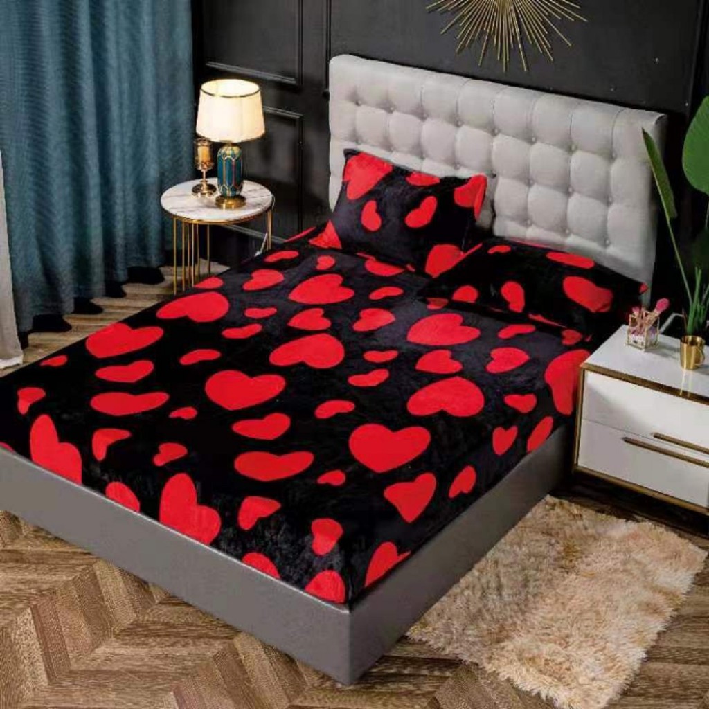 Husă de pat, 2 persoane, cocolino, 3 piese, cu elastic, 180x200cm, negru , cu inimi roșii, HPC93