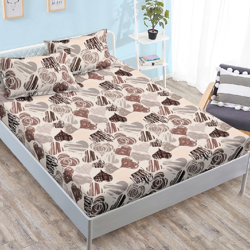 Husa de pat, 2 persoane, finet, 3 piese, cu elastic, crem , cu inimioare maro, HPF267