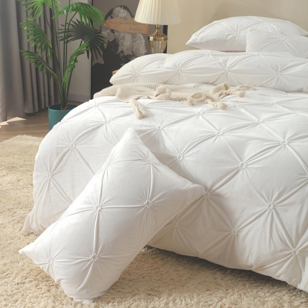 Lenjerie de pat, catifea, 2 persoane, 4 piese, cu elastic, UniDeluxe cu pliuri, 180x200cm, alb , LFC801