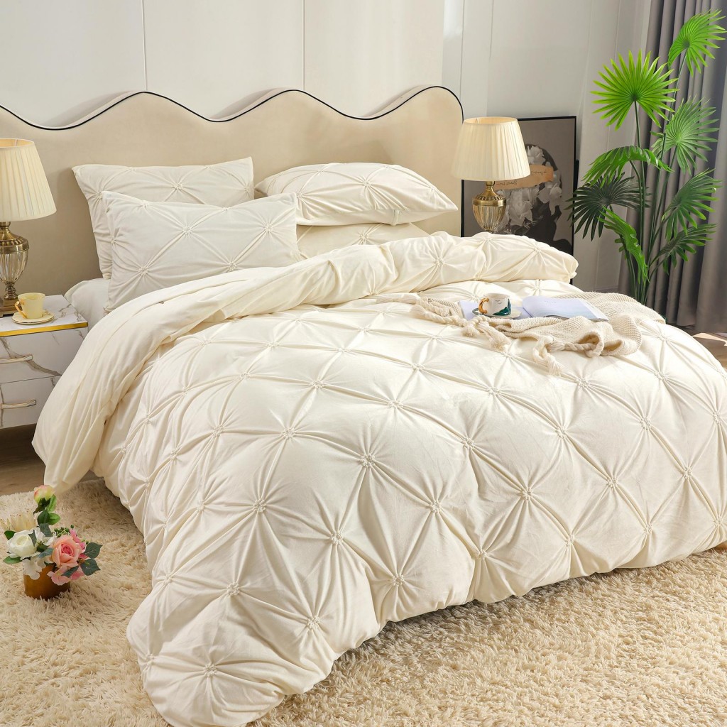 Lenjerie de pat, catifea, 2 persoane, 4 piese, cu elastic, UniDeluxe cu pliuri, 180x200cm, crem deschis , LFC802