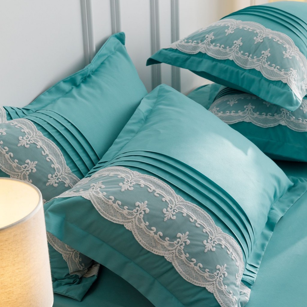 Lenjerie de pat, 2 persoane, finet, 6 piese, Elegant Deluxe Uni, cu broderie pliuri Inima, turcoaz , 230x250cm, LF810