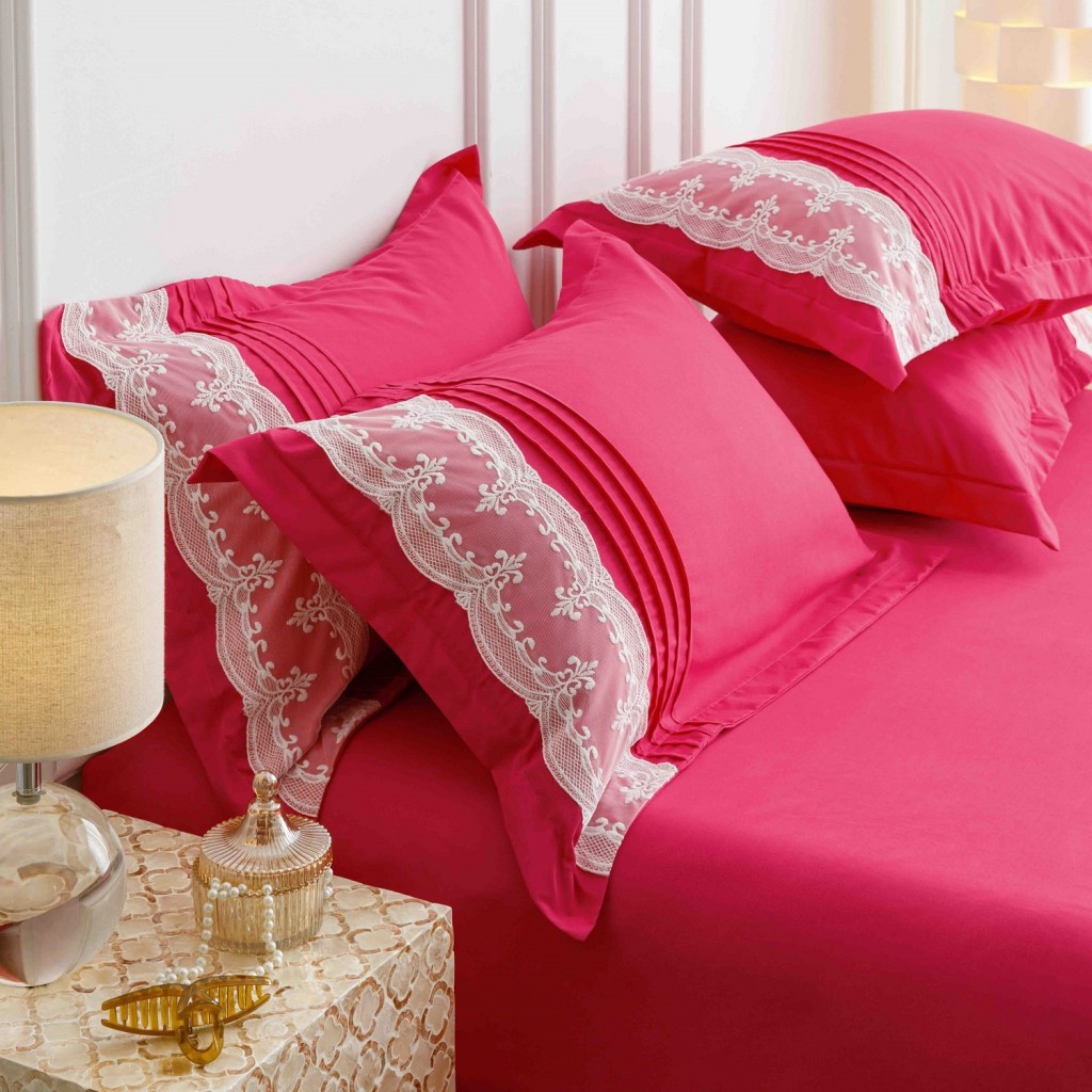 Lenjerie de pat, 2 persoane, finet, 6 piese, Elegant Deluxe Uni, cu broderie pliuri Inima, rosu aprins, 230x250cm, LF816