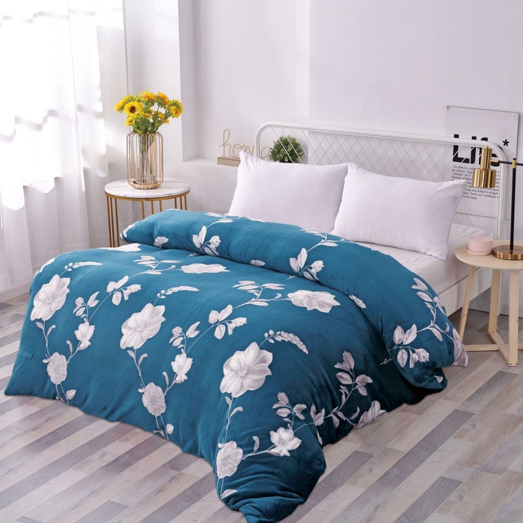 Pătură Cocolino 900gr, 200x230cm, albastru , cu flori albe, PCS109 Pătură Cocolino 900gr, 200x230cm, albastru , cu flori albe, PCS109