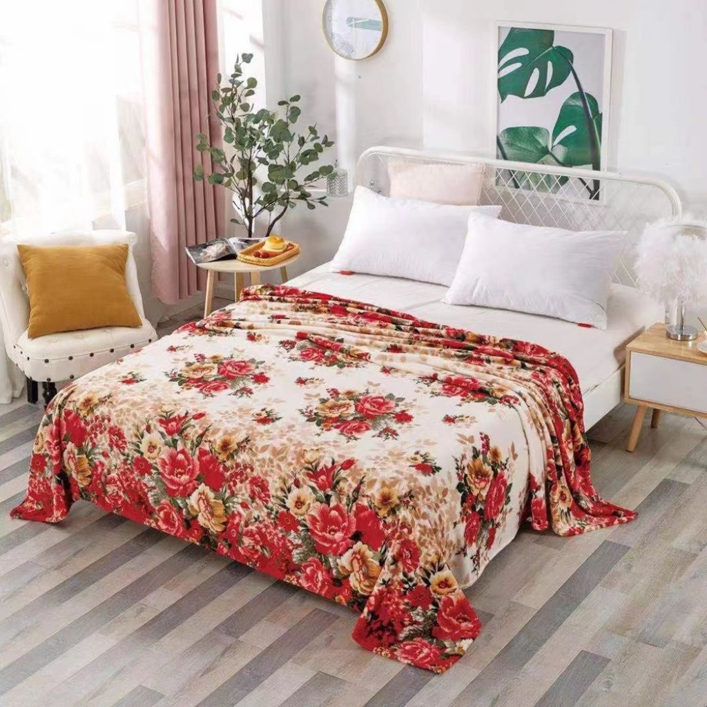 Pătură Cocolino 900gr, 200x230cm, crem , cu floricele roșii, PCS114
