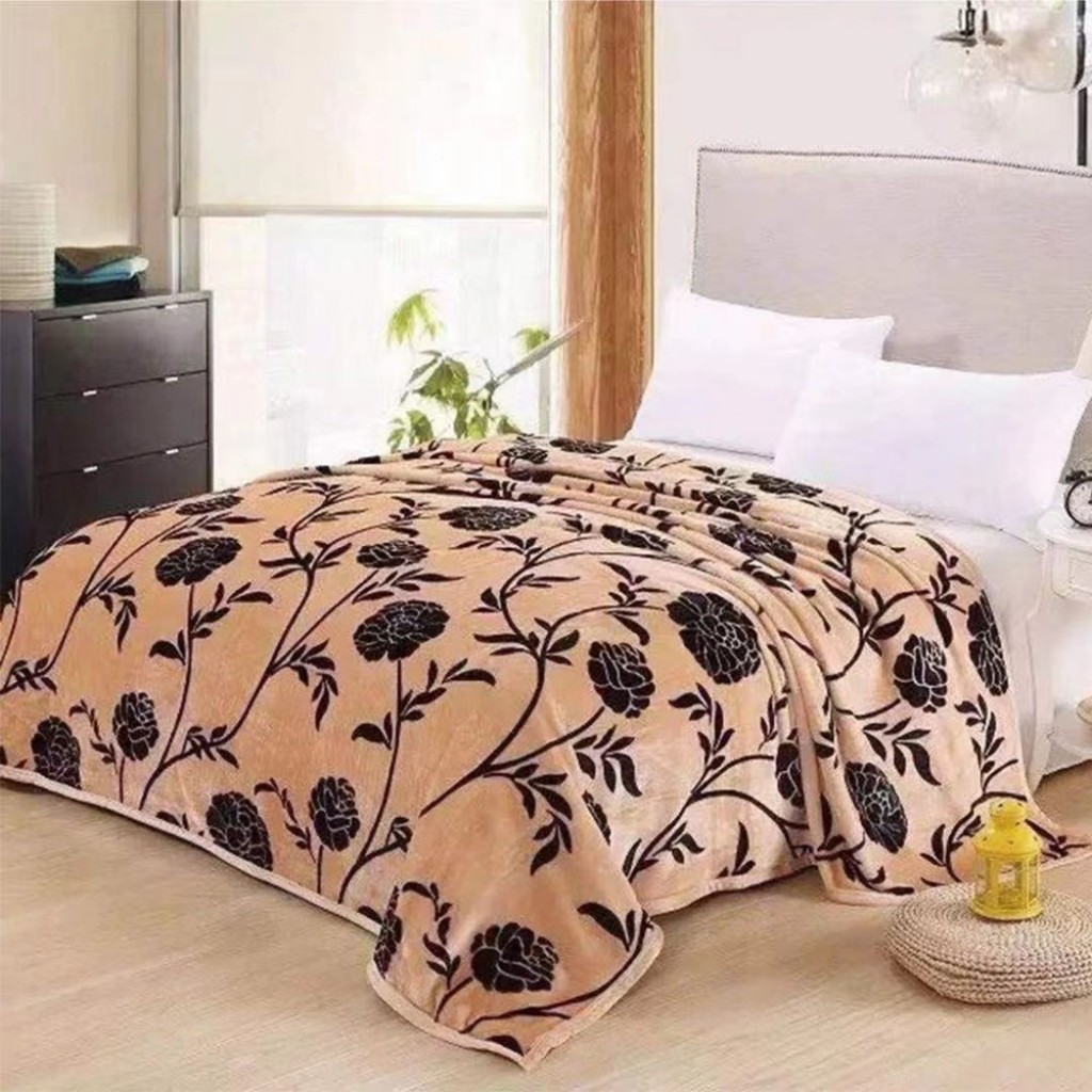 Pătură Cocolino 900gr, 200x230cm, maro , cu flori negre, PCS117 Pătură Cocolino 900gr, 200x230cm, maro , cu flori negre, PCS117