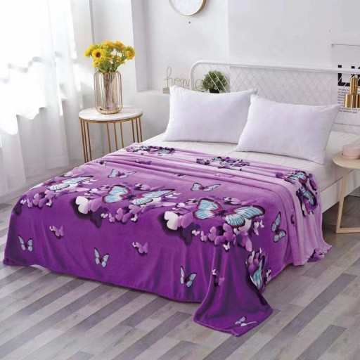 Pătură Cocolino 900gr, 200x230cm, mov, cu fluturi albaștri, PCS119 Pătură Cocolino 900gr, 200x230cm, mov, cu fluturi albaștri, PCS119