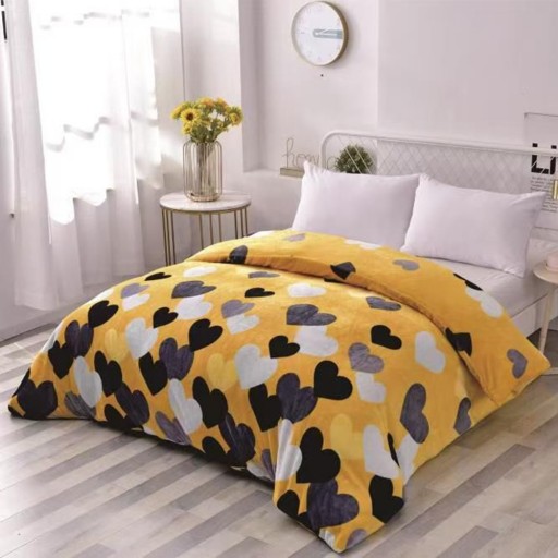 Pătură Cocolino 900gr, 200x230cm, galben , cu inimi negre și albe, PCS190