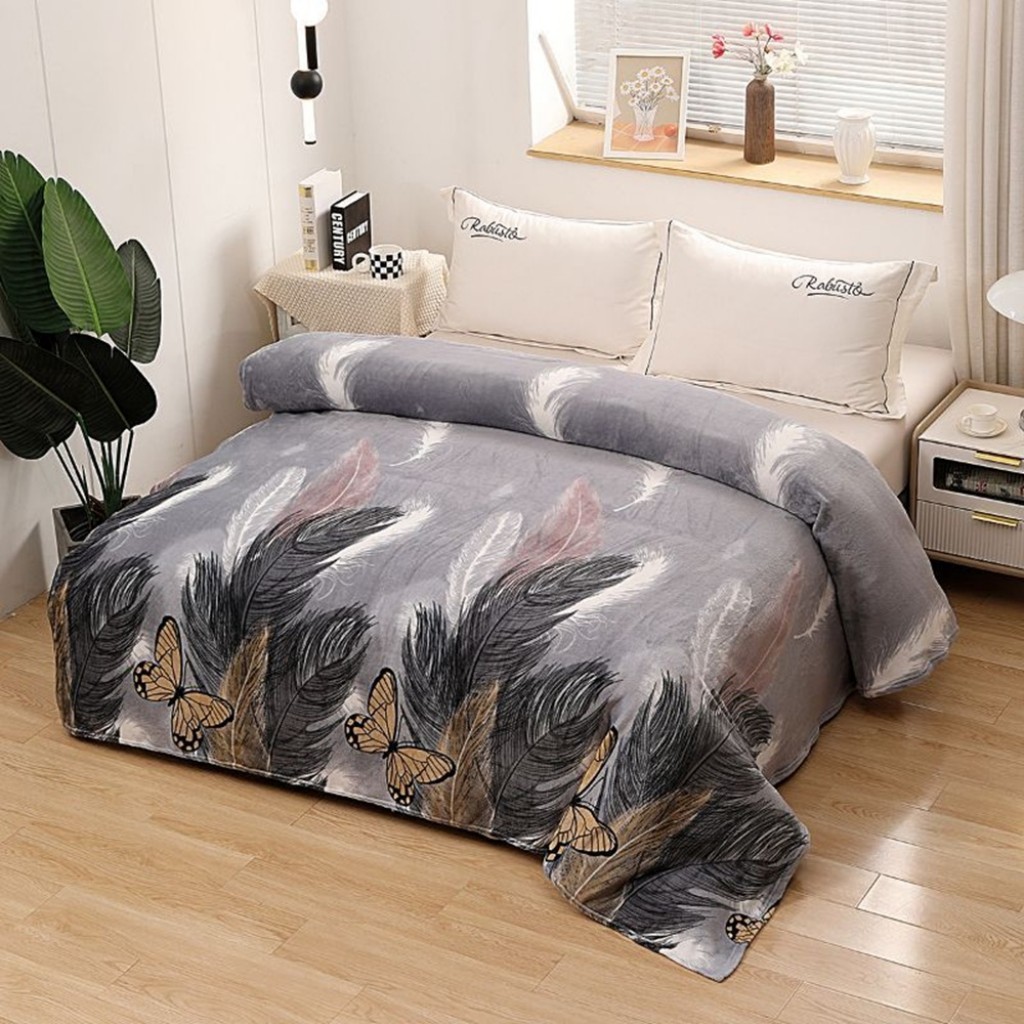 Pătură Cocolino 900gr, 200x230cm, gri , cu pene și fluturi, PCS193 Pătură Cocolino 900gr, 200x230cm, gri , cu pene și fluturi, PCS193