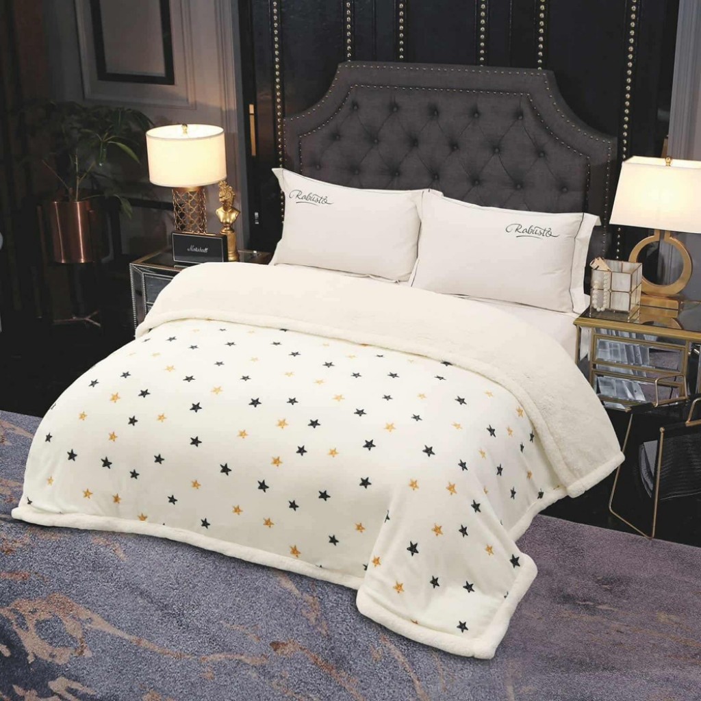 Pătură Cocolino, cu blăniță, 200x230cm, crem , cu steluțe, PCB84 Pătură Cocolino, cu blăniță, 200x230cm, crem , cu steluțe, PCB84