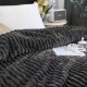 Pătura Cocolino gofrată, cu dungi, 200x230cm, Uni, gri inchis, PC505
